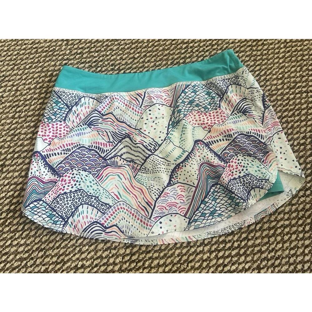Women's Athletic Skort in Teal Waistband with Pastel Wave Print